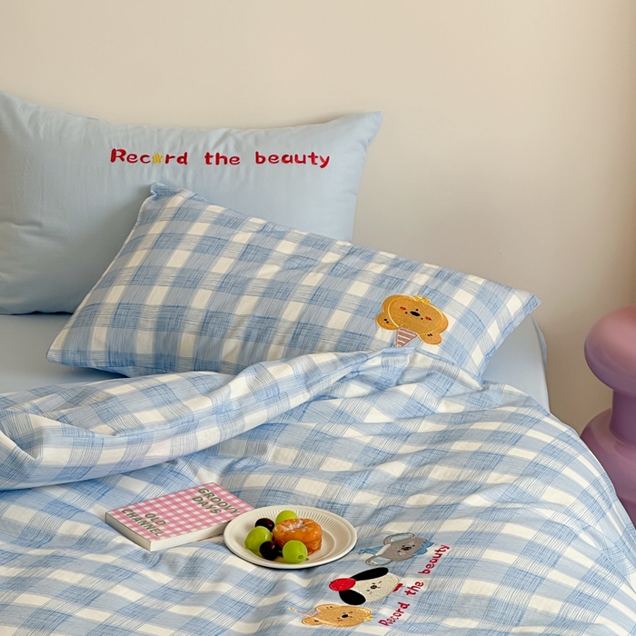 91家纺网 家纺一手货源 找家纺 （总）觅糖 2025新款双层纱刺绣工艺款四件套