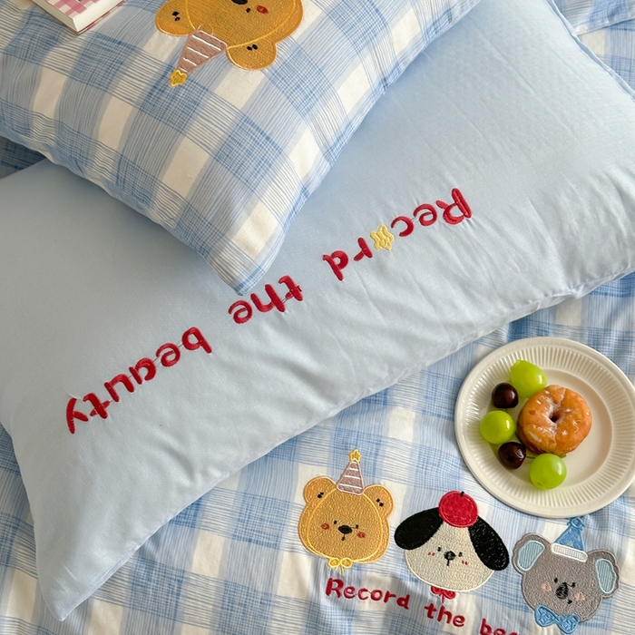 91家纺网 家纺一手货源 找家纺 （总）觅糖 2025新款双层纱刺绣工艺款四件套