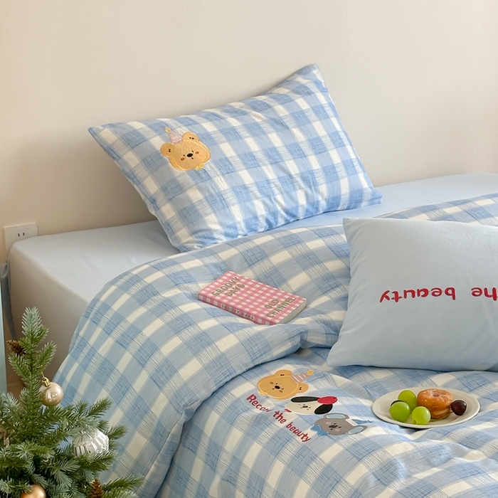 91家纺网 家纺一手货源 找家纺 （总）觅糖 2025新款双层纱刺绣工艺款四件套