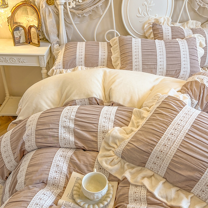 91家纺网 家纺一手货源 找家纺 （总）网红馆（ck家纺） 2025新款色织提花牛奶绒床裙四件套-洛丽塔系列