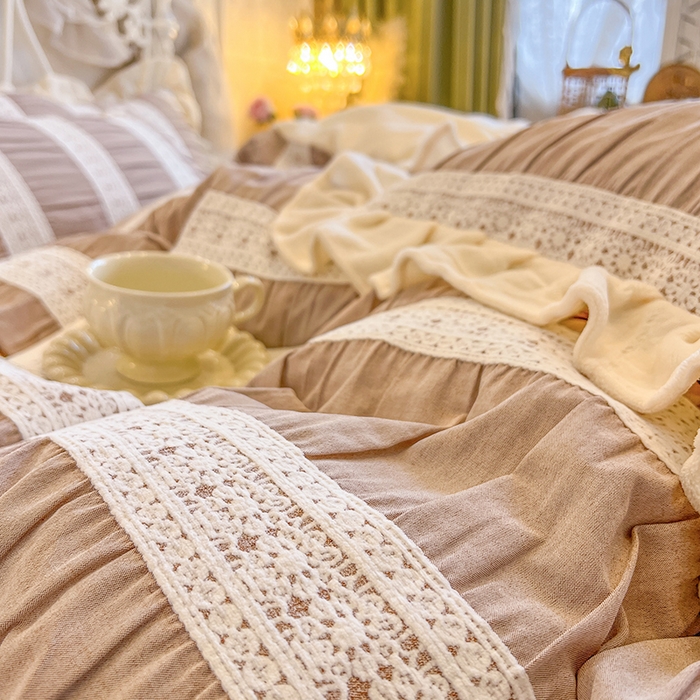 91家纺网 家纺一手货源 找家纺 网红馆（ck家纺） 2025新款色织提花牛奶绒床裙四件套-洛丽塔系列 洛丽塔-豆沙