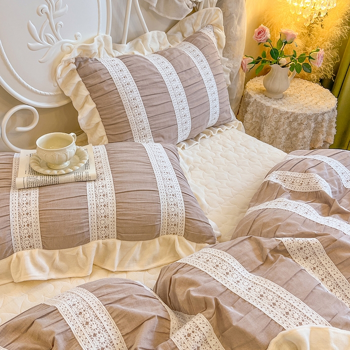 91家纺网 家纺一手货源 找家纺 网红馆（ck家纺） 2025新款色织提花牛奶绒床裙四件套-洛丽塔系列 洛丽塔-豆沙