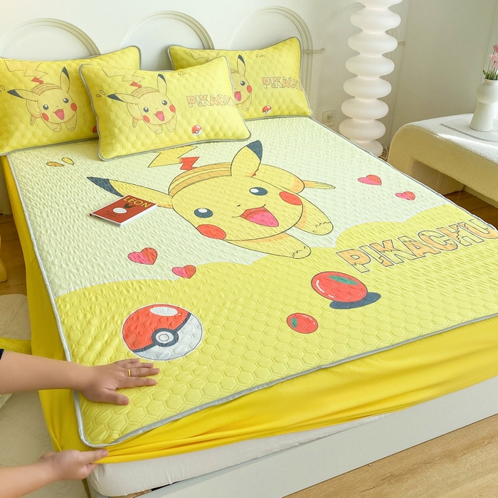 91家纺网 家纺一手货源 找家纺 一电 2025新款牛奶丝凉席床笠可水洗凉感丝凉席学生宿舍单人裸睡空调席-系列二 奔跑皮卡丘