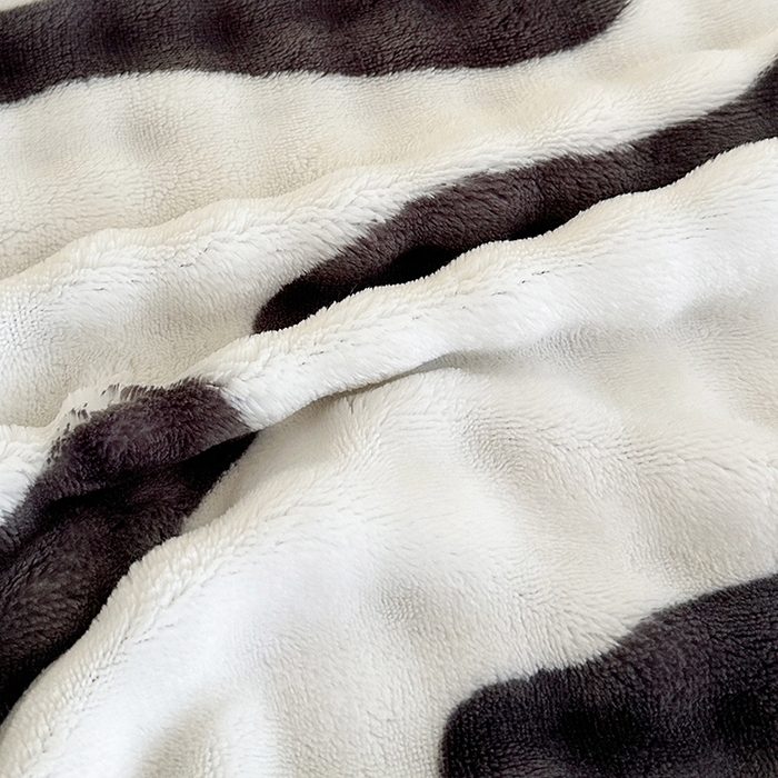 91家纺网 家纺一手货源 找家纺 富缦庭 2025新款泡泡牛奶绒床盖款四件套 可爱小猫