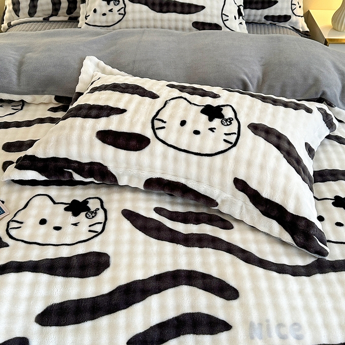 91家纺网 家纺一手货源 找家纺 富缦庭 2025新款泡泡牛奶绒床盖款四件套 可爱小猫