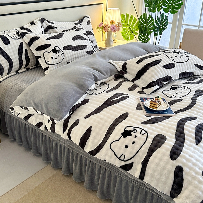 91家纺网 家纺一手货源 找家纺 富缦庭 2025新款泡泡牛奶绒床盖款四件套 可爱小猫