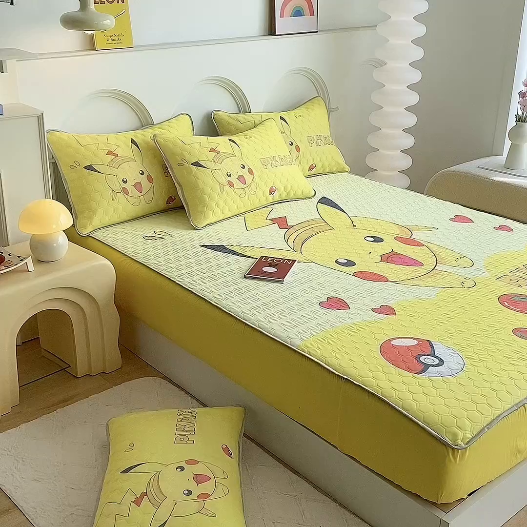 91家纺网 家纺一手货源 找家纺 一电 2025新款牛奶丝凉席床笠可水洗凉感丝凉席学生宿舍单人裸睡空调席-系列二 奔跑皮卡丘