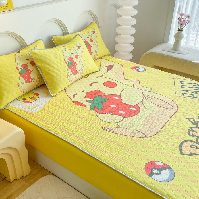 91家纺网 家纺一手货源 找家纺 一电 2025新款牛奶丝凉席床笠可水洗凉感丝凉席学生宿舍单人裸睡空调席-系列二 草莓皮卡丘