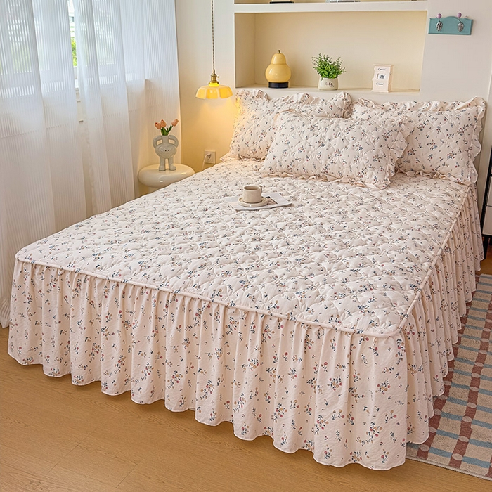 91家纺网 家纺一手货源 找家纺 鼎丰家纺 2025新款水洗皱皱纱夹棉床裙 春风十里