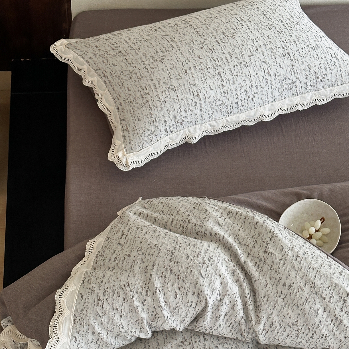 91家纺网 家纺一手货源 找家纺 月夏 2025新款全棉色织四件套-星空点点系列 星空点点-灰色