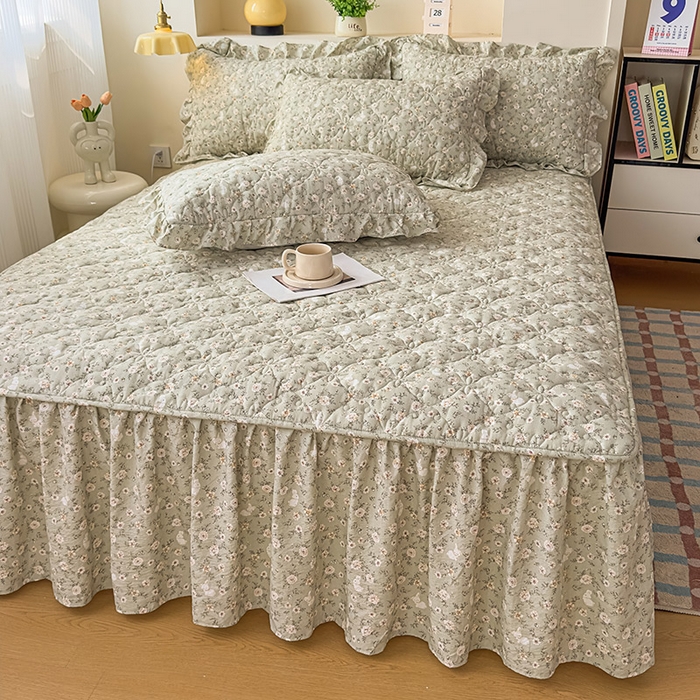 91家纺网 家纺一手货源 找家纺 鼎丰家纺 2025新款水洗皱皱纱夹棉床裙 林间萌兔