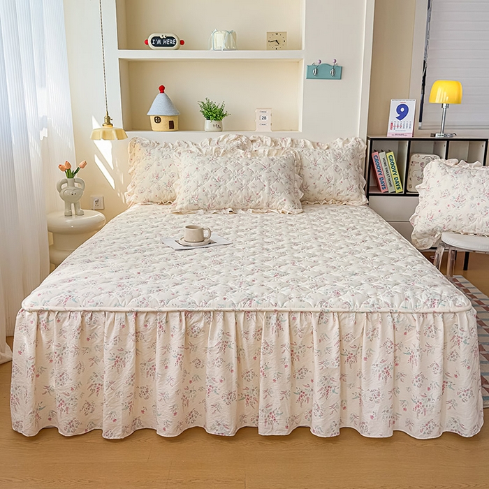 鼎丰家纺 2025新款水洗皱皱纱夹棉床裙 奶昔蛋糕