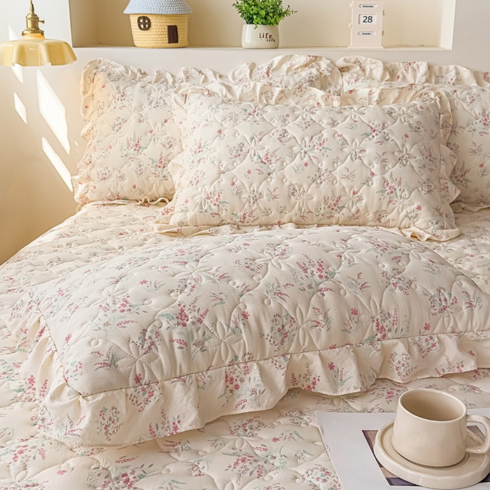 91家纺网 家纺一手货源 找家纺 鼎丰家纺 2025新款水洗皱皱纱夹棉床裙 奶昔蛋糕