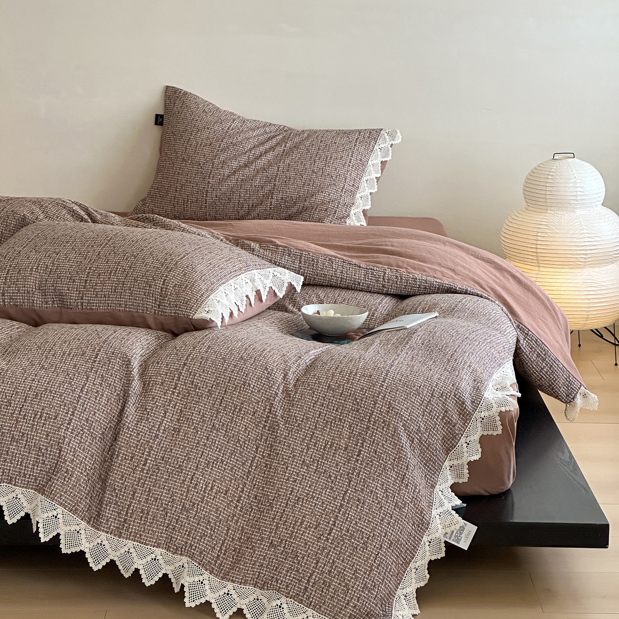 91家纺网 家纺一手货源 找家纺 月夏 2025新款全棉色织华夫格四件套 红咖