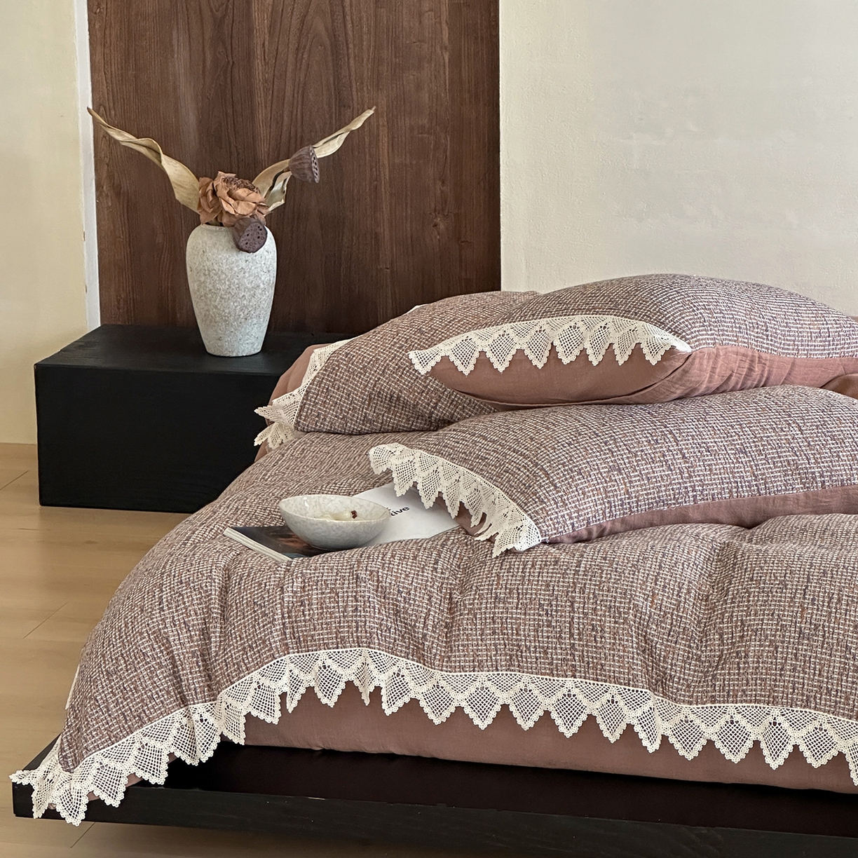 91家纺网 家纺一手货源 找家纺 月夏 2025新款全棉色织华夫格四件套 红咖