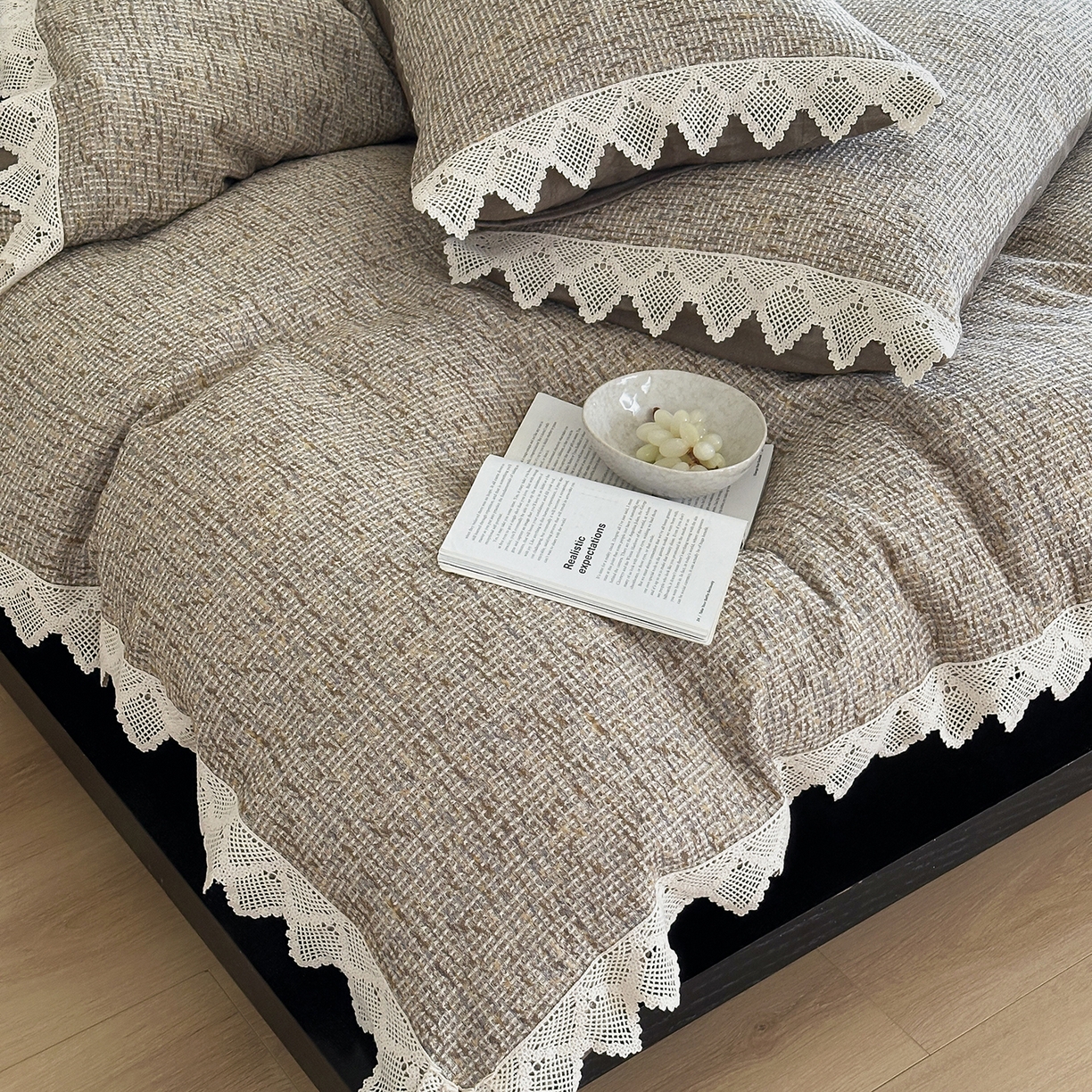 91家纺网 家纺一手货源 找家纺 月夏 2025新款全棉色织华夫格四件套 咖色