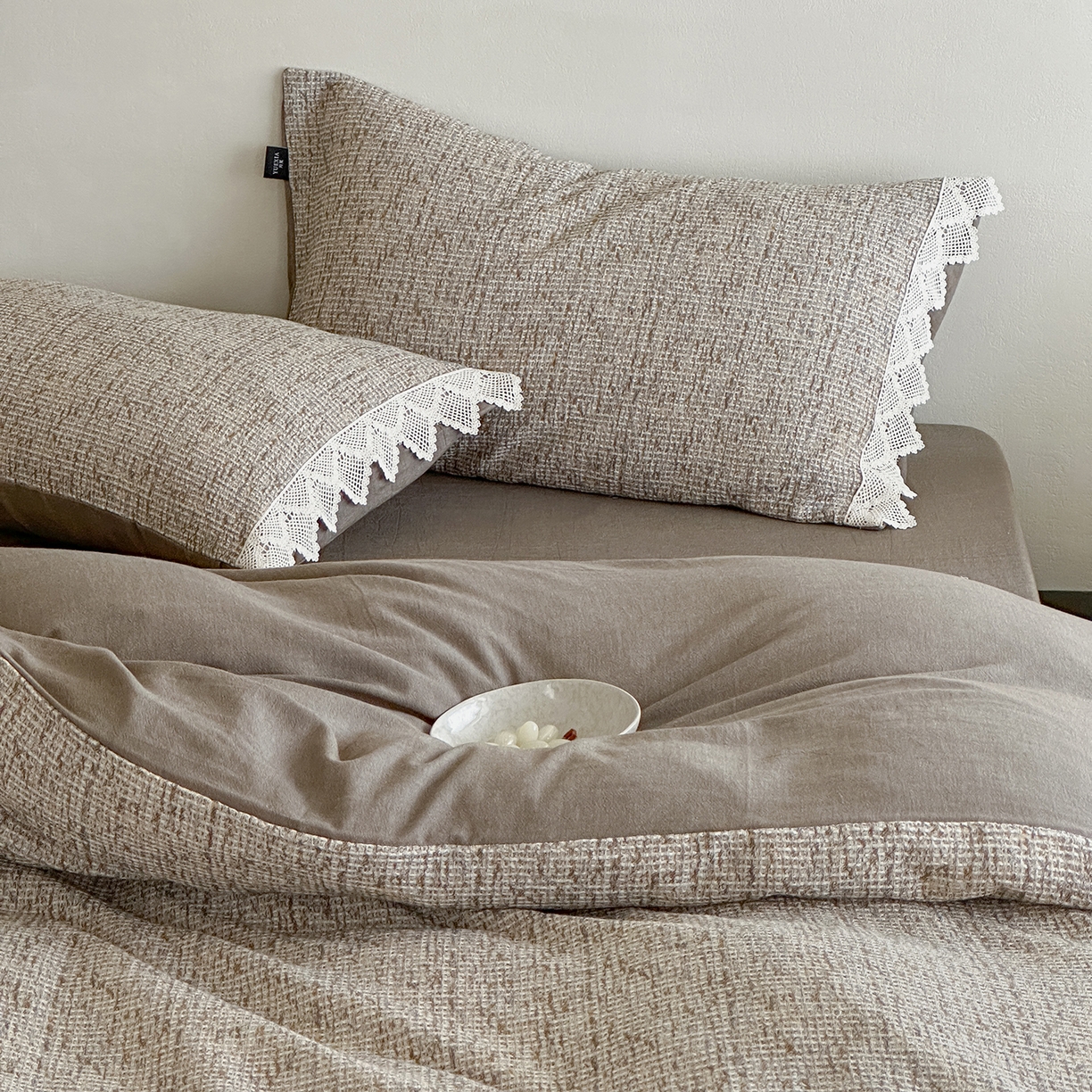 91家纺网 家纺一手货源 找家纺 月夏 2025新款全棉色织华夫格四件套 咖色