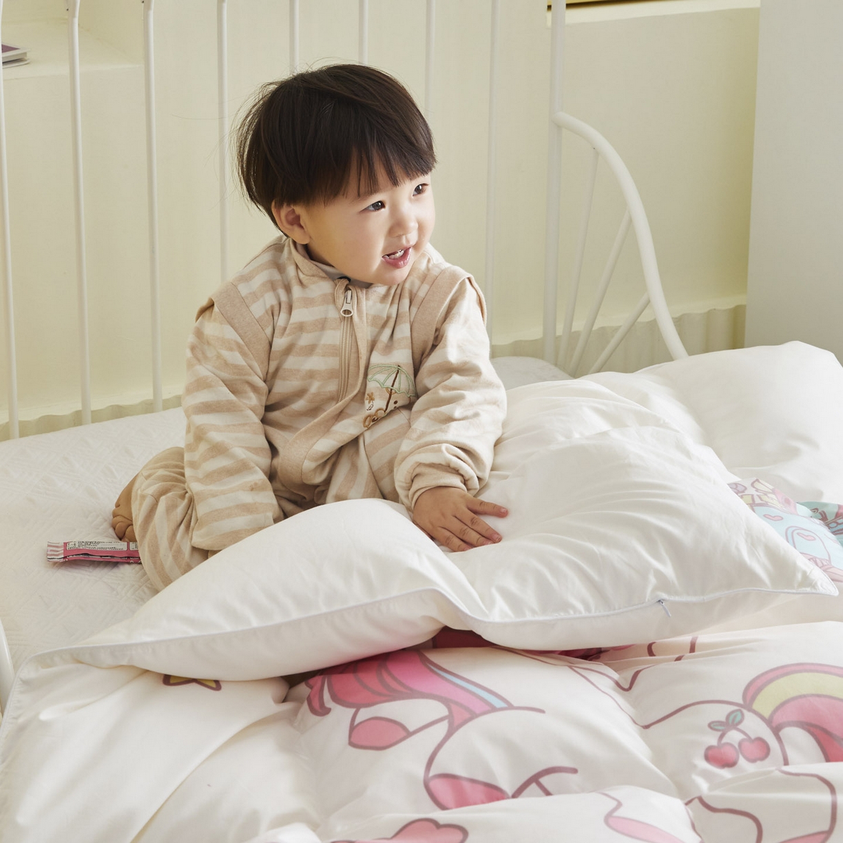 91家纺网 家纺一手货源 找家纺 暖羽屋羽绒馆 2025新款绒子含量95白鸭绒被芯儿童学生羽绒被子鸭绒被婴幼儿园被子 独角兽