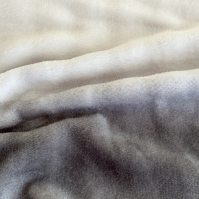 91家纺网 家纺一手货源 找家纺 富缦庭 2025新款泡泡牛奶绒床盖款四件套 条纹字母-灰