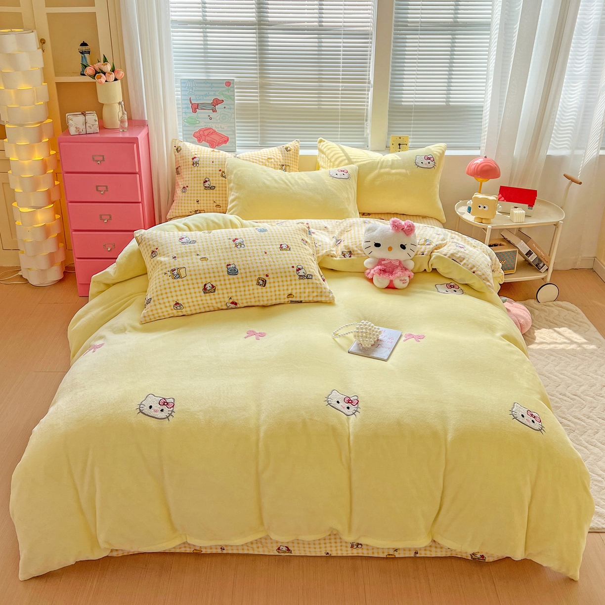 91家纺网 家纺一手货源 找家纺 奈颜 2025新款甜小猫系列高克重牛奶绒毛巾绣四件套-提供买家秀 甜小猫-奶黄