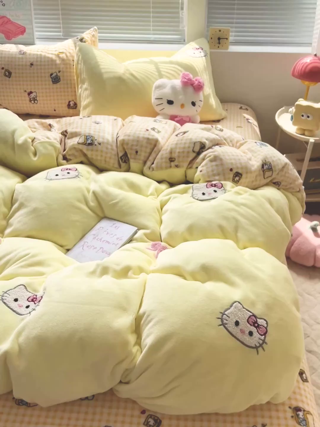 91家纺网 家纺一手货源 找家纺 奈颜 2025新款甜小猫系列高克重牛奶绒毛巾绣四件套-提供买家秀 甜小猫-奶黄