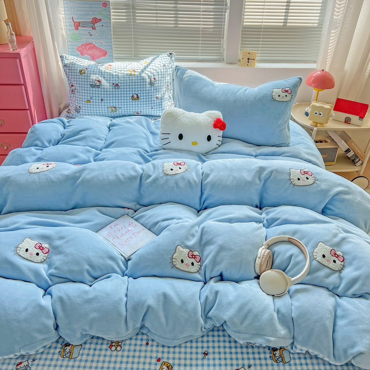 91家纺网 家纺一手货源 找家纺 奈颜 2025新款甜小猫系列高克重牛奶绒毛巾绣四件套-提供买家秀 甜小猫-浅蓝