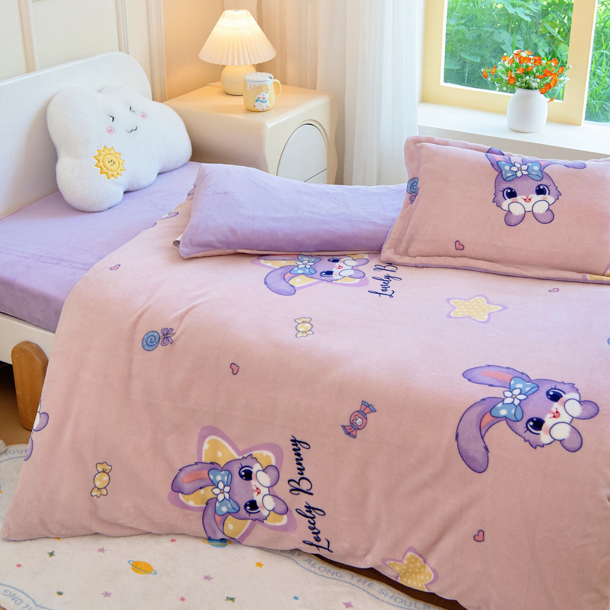 91家纺网 家纺一手货源 找家纺 梵赫 2025新款加厚牛奶绒三件套儿童套件幼儿园三件套系列 大耳朵兔兔