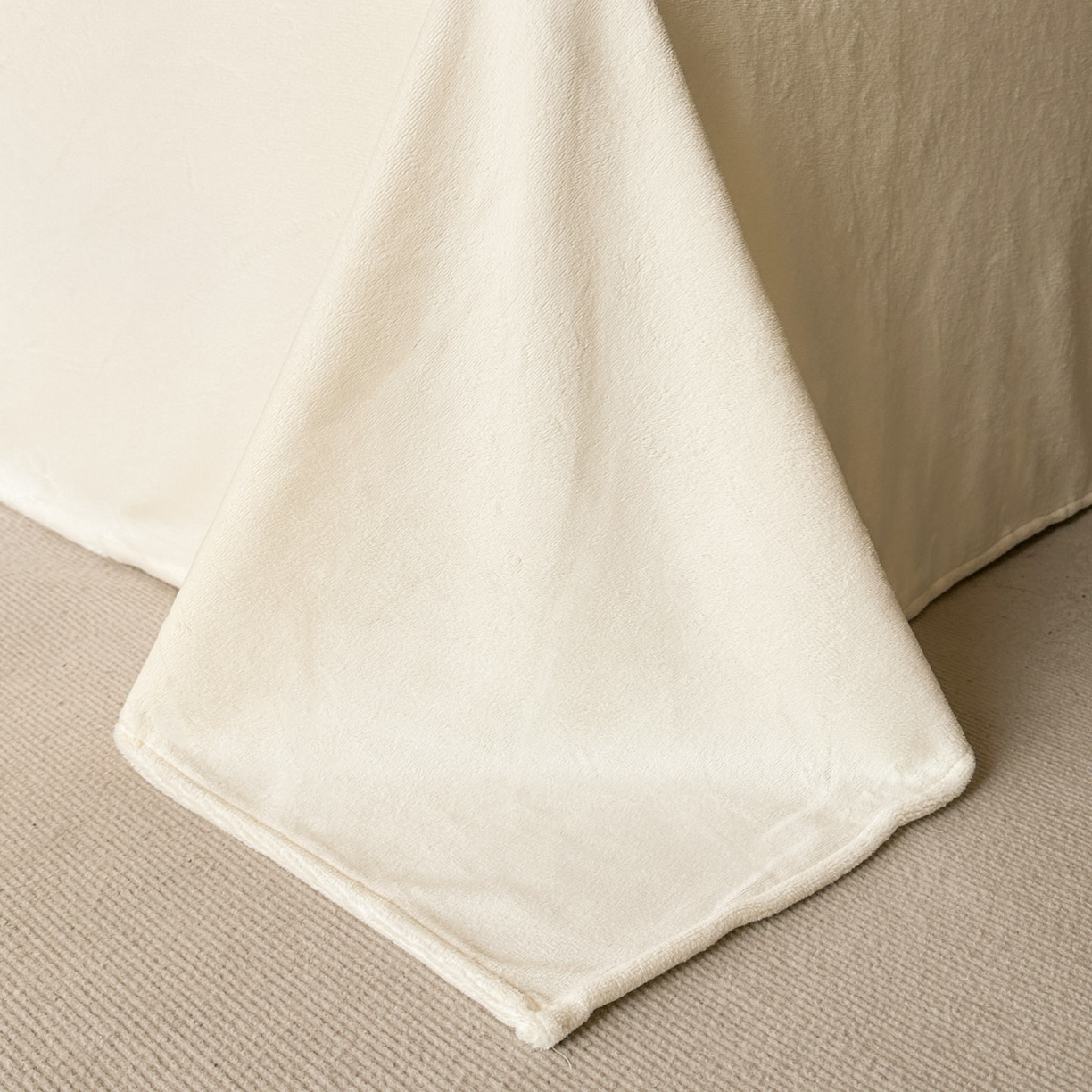 91家纺网 家纺一手货源 找家纺 （总）羚羊语家纺 2025新款【正宗全消光】230克牛奶绒田园风四件套毛巾绣刺绣花秋冬加厚法莱绒法兰绒珊瑚绒三件套