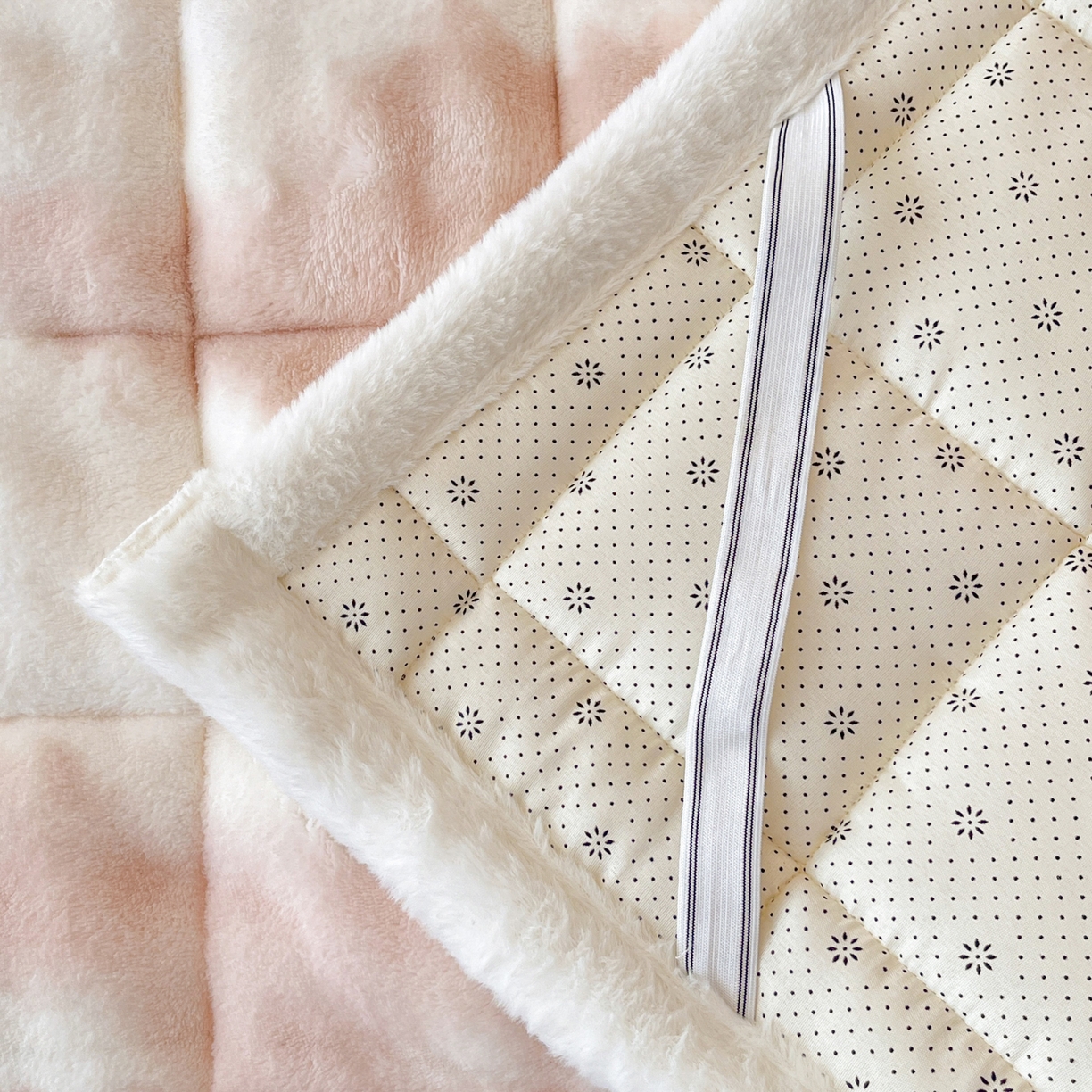 91家纺网 家纺一手货源 找家纺 卡伦家纺 2025新款兔毛绒高克重保暖床垫床褥 云端-奶咖