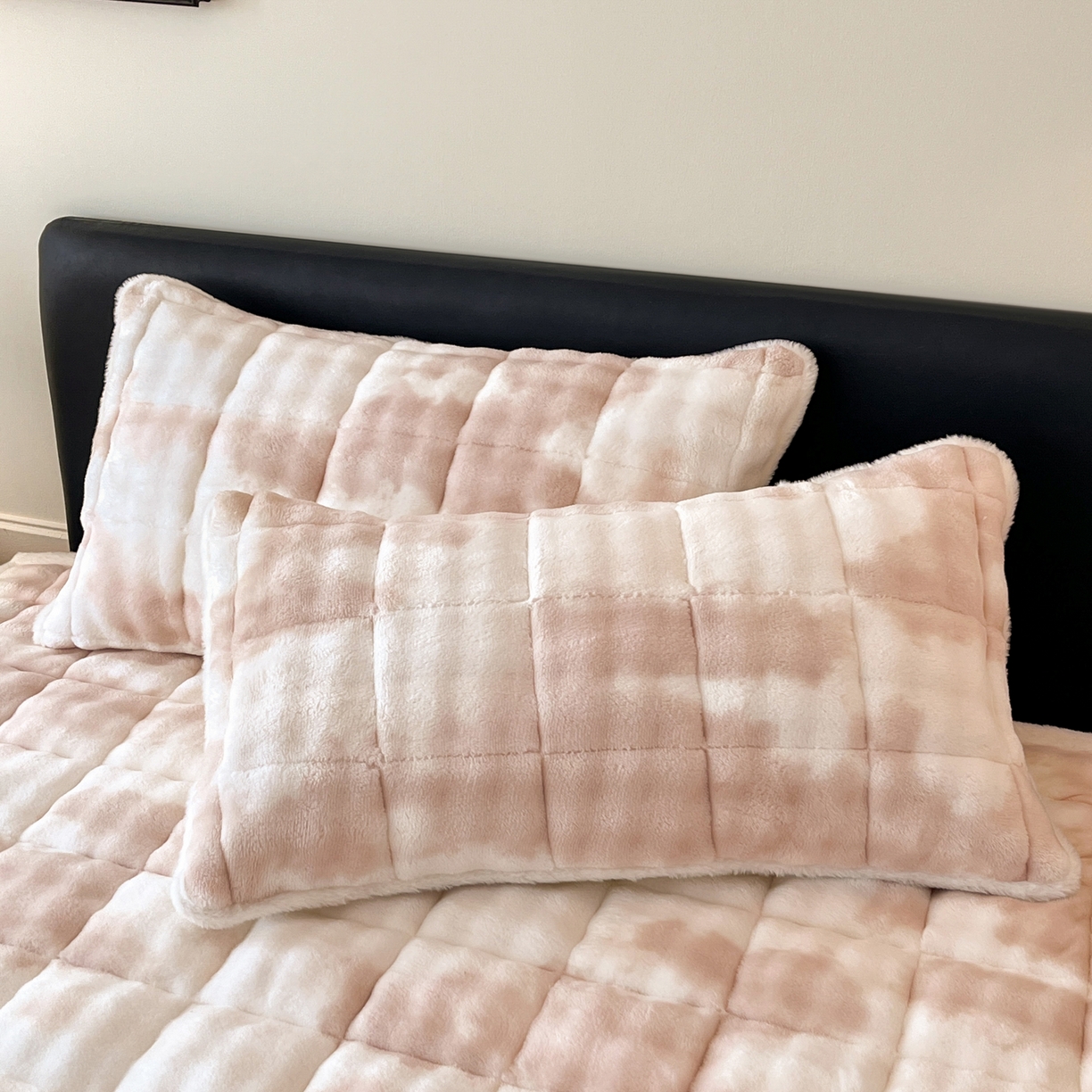 91家纺网 家纺一手货源 找家纺 卡伦家纺 2025新款兔毛绒高克重保暖床垫床褥 云端-奶咖