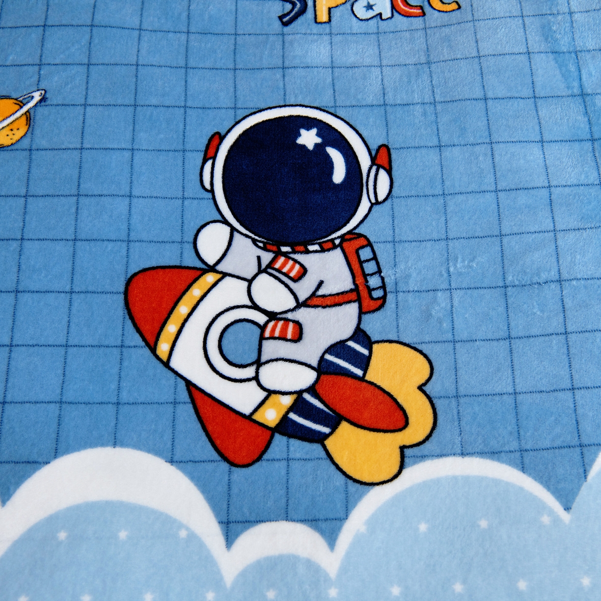 91家纺网 家纺一手货源 找家纺 梵赫 2025新款加厚牛奶绒三件套儿童套件幼儿园三件套系列 航天员