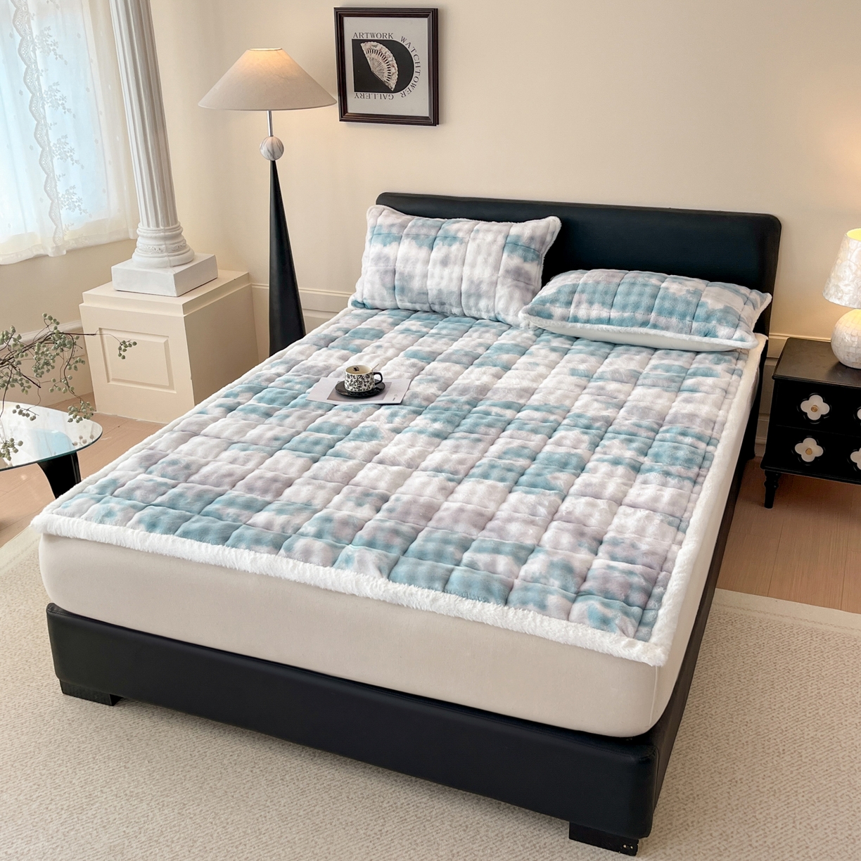 91家纺网 家纺一手货源 找家纺 卡伦家纺 2025新款兔毛绒高克重保暖床垫床褥 云端-青兰