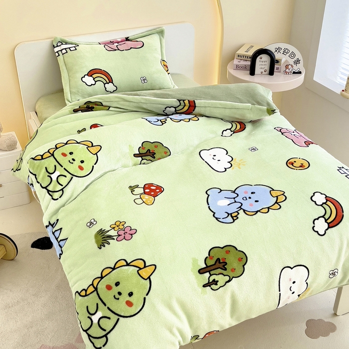 91家纺网 家纺一手货源 找家纺 梵赫 2025新款加厚牛奶绒三件套儿童套件幼儿园三件套系列 恐龙集结