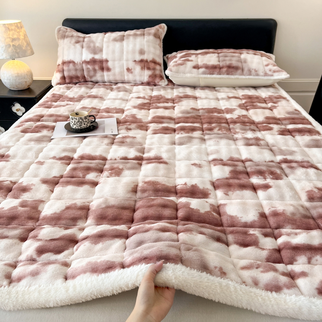 卡伦家纺 2025新款兔毛绒高克重保暖床垫床褥 云端-烟棕