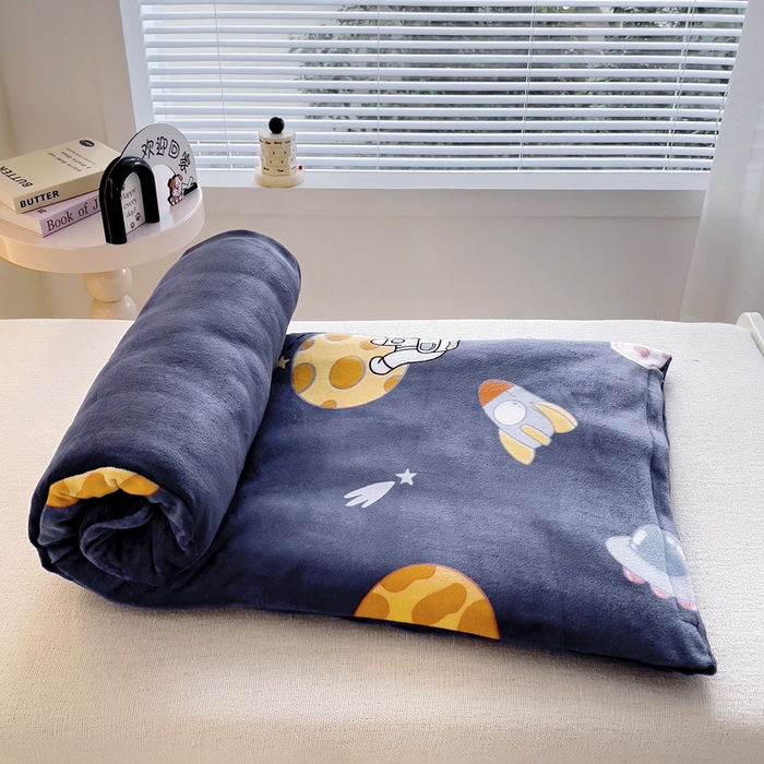 91家纺网 家纺一手货源 找家纺 梵赫 2025新款加厚牛奶绒三件套儿童套件幼儿园三件套系列 太空旅行