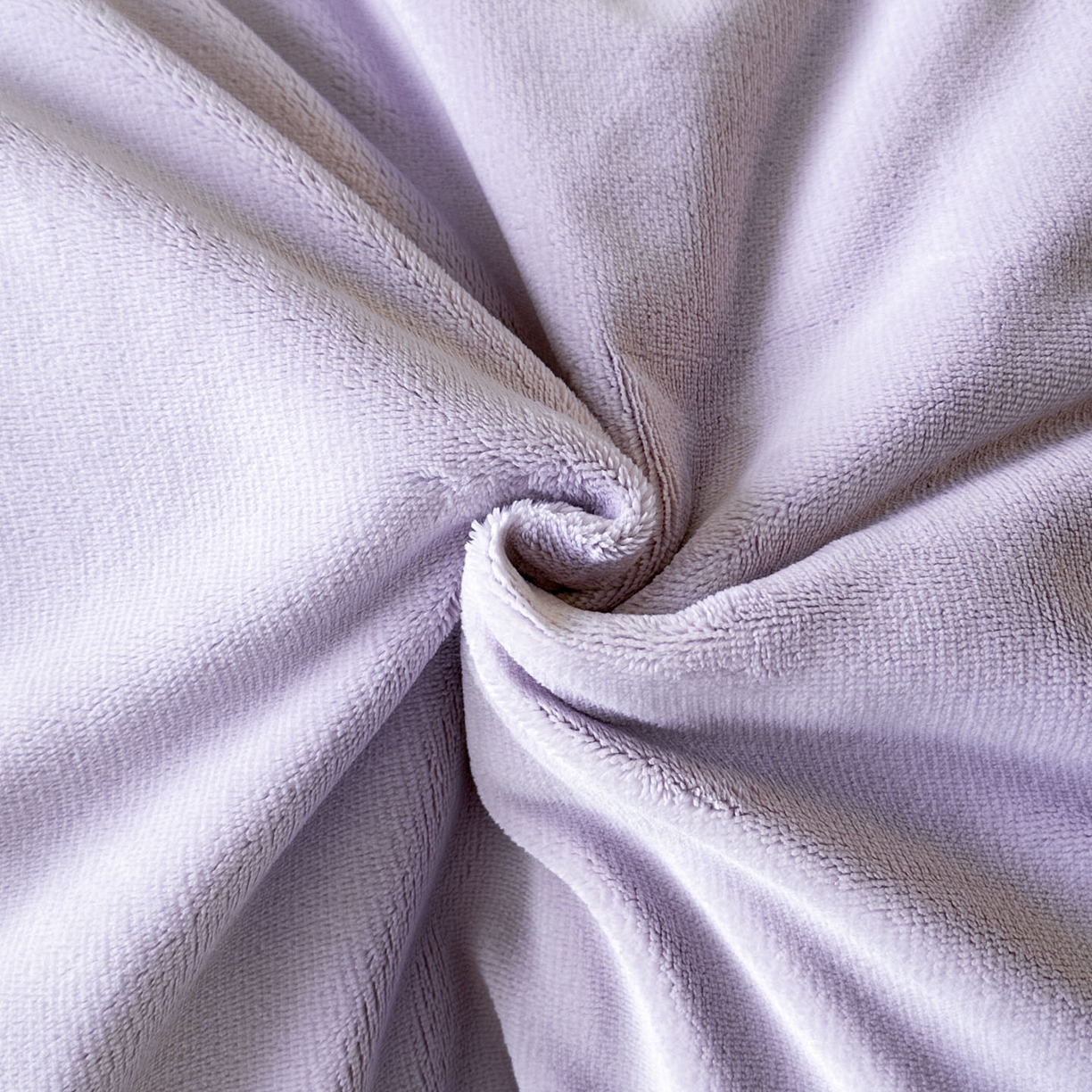 91家纺网 家纺一手货源 找家纺 羚羊语家纺 2025新款【正宗全消光】230克牛奶绒田园风四件套毛巾绣刺绣花秋冬加厚法莱绒法兰绒珊瑚绒三件套 如梦令-蔷薇