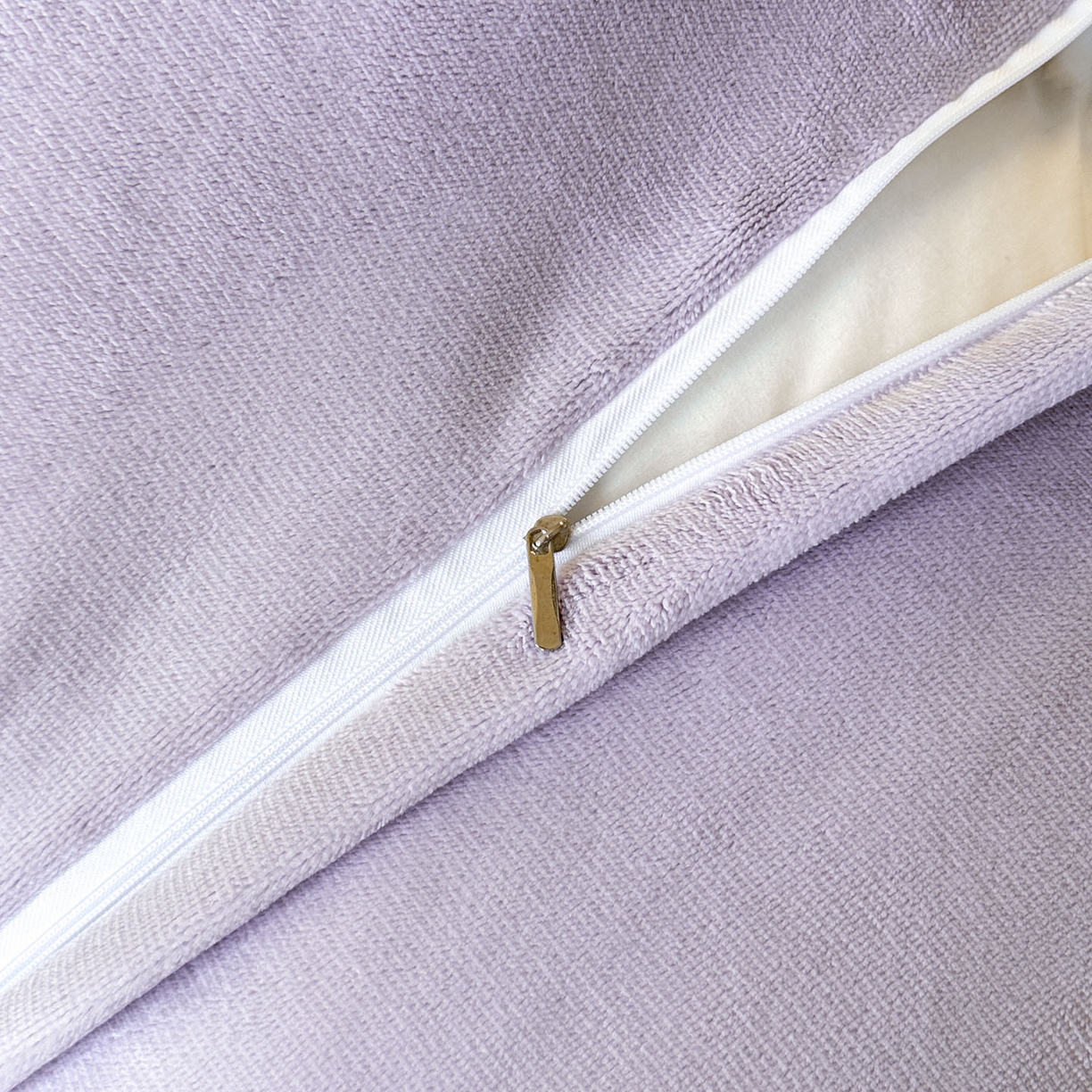 91家纺网 家纺一手货源 找家纺 羚羊语家纺 2025新款【正宗全消光】230克牛奶绒田园风四件套毛巾绣刺绣花秋冬加厚法莱绒法兰绒珊瑚绒三件套 如梦令-蔷薇