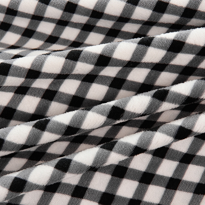 91家纺网 家纺一手货源 找家纺 炫拼家纺 2025新款大眼萌小熊韩系黑毛球毛巾绣牛奶绒四件套 大眼萌小猫-黑