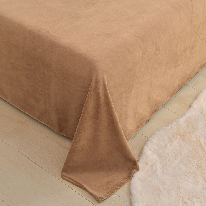 91家纺网 家纺一手货源 找家纺 炫拼家纺 2025新款大眼萌小熊韩系黑毛球毛巾绣牛奶绒四件套 大眼萌卡皮巴拉-咖