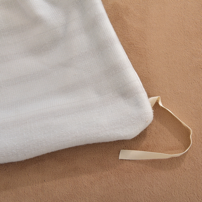 91家纺网 家纺一手货源 找家纺 炫拼家纺 2025新款大眼萌小熊韩系黑毛球毛巾绣牛奶绒四件套 大眼萌卡皮巴拉-咖