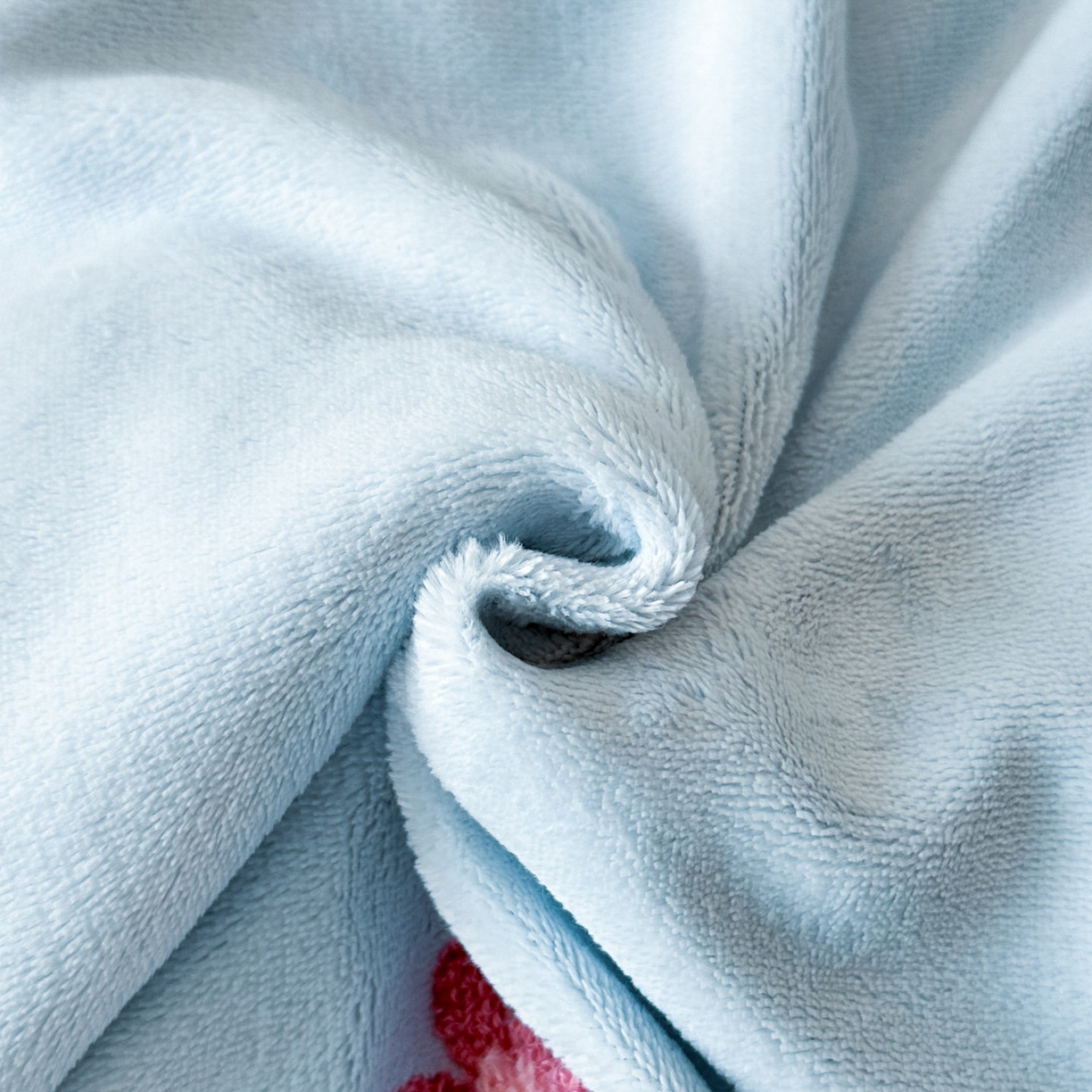 91家纺网 家纺一手货源 找家纺 羚羊语家纺 2025新款【正宗全消光】230克牛奶绒田园风四件套毛巾绣刺绣花秋冬加厚法莱绒法兰绒珊瑚绒三件套 如梦令-天蓝