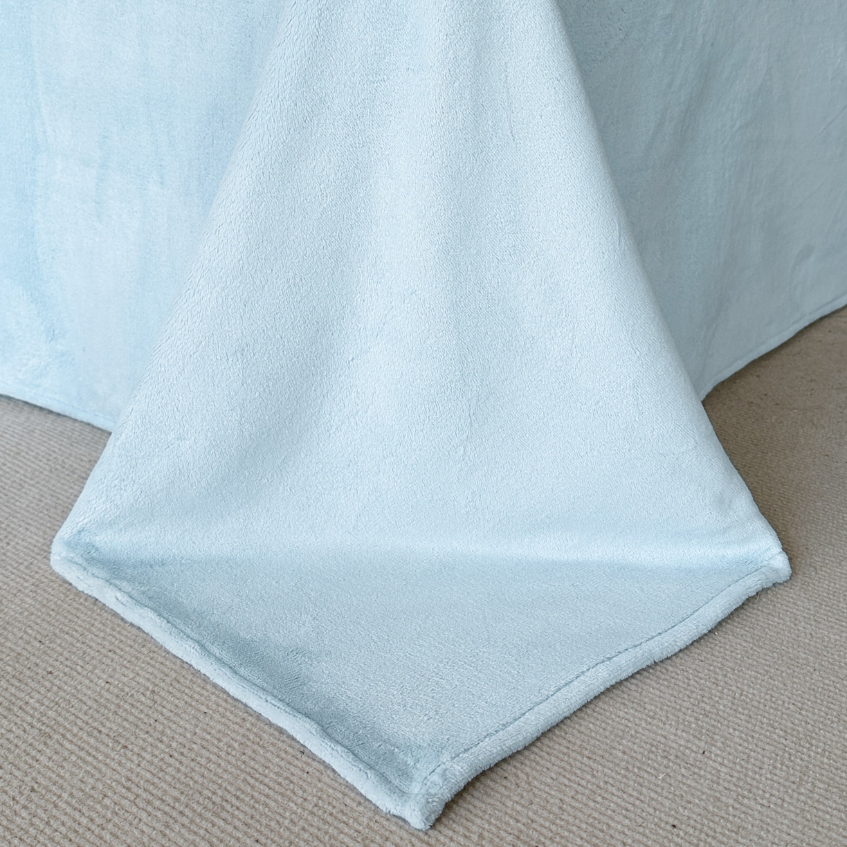 91家纺网 家纺一手货源 找家纺 羚羊语家纺 2025新款【正宗全消光】230克牛奶绒田园风四件套毛巾绣刺绣花秋冬加厚法莱绒法兰绒珊瑚绒三件套 如梦令-天蓝