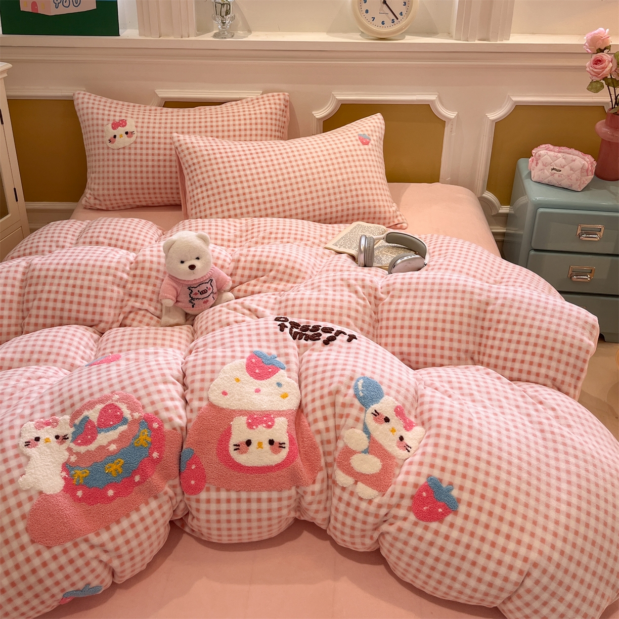 91家纺网 家纺一手货源 找家纺 （总）优迈 2025新款卡通200g牛奶绒毛巾绣四件套