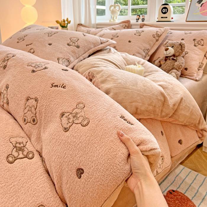 91家纺网 家纺一手货源 找家纺 （总）韩巢家纺 2025新款高克重雪花绒牛奶绒四件套