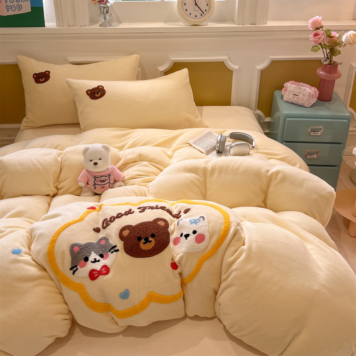 优迈 2025新款A类卡通200g牛奶绒毛巾绣四件套 萌宠奶油