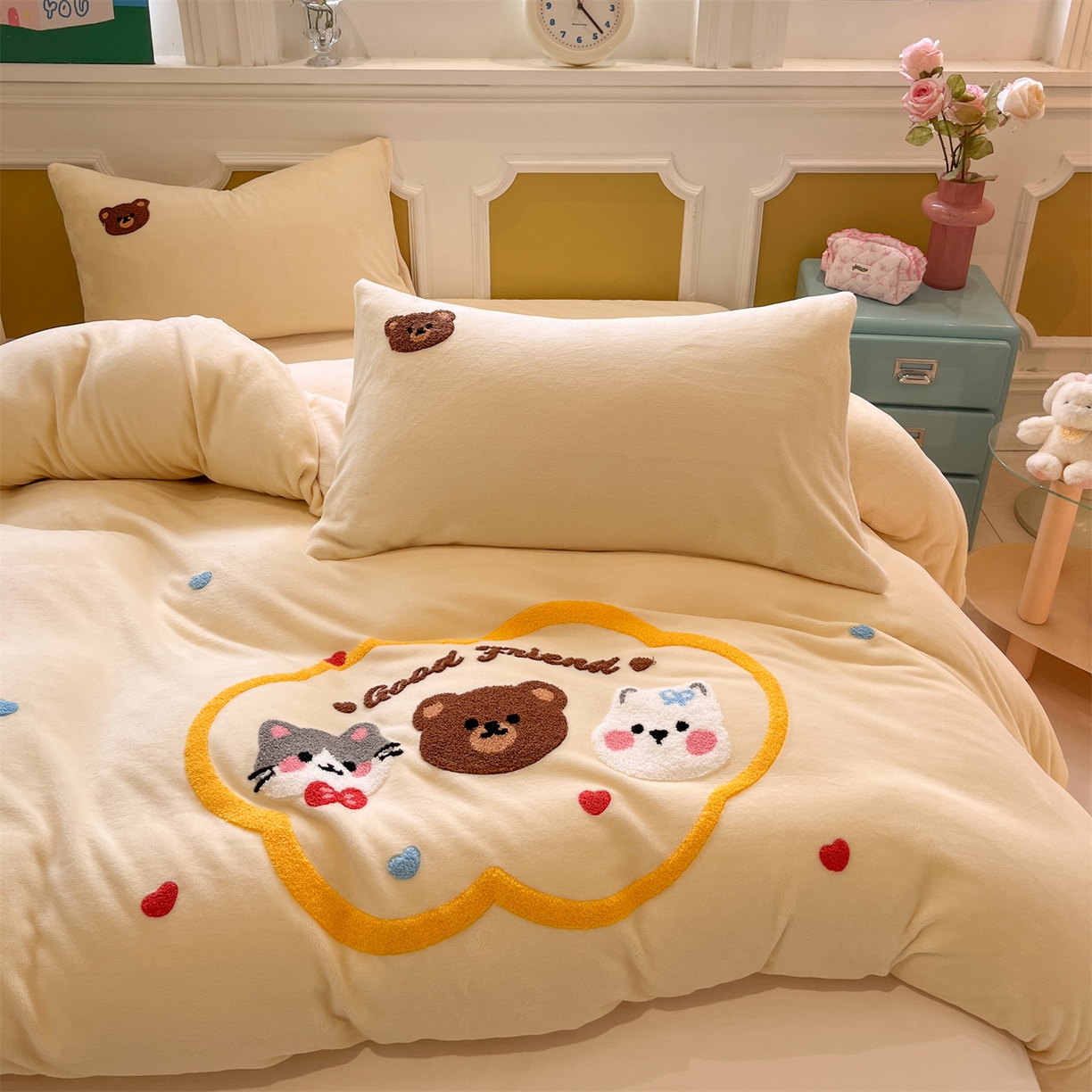 91家纺网 家纺一手货源 找家纺 优迈 2025新款A类卡通200g牛奶绒毛巾绣四件套 萌宠奶油