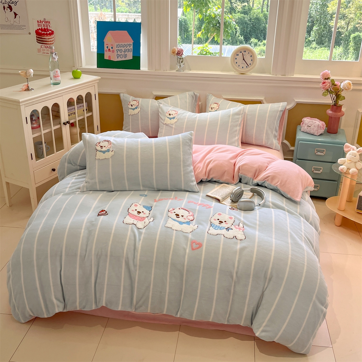 91家纺网 家纺一手货源 找家纺 优迈 2025新款A类卡通200g牛奶绒毛巾绣四件套 萌汪乐园