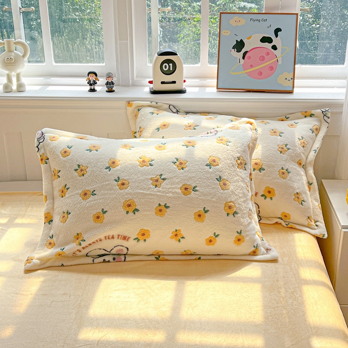 91家纺网 家纺一手货源 找家纺 韩巢家纺 2025新款高克重雪花绒牛奶绒四件套 田园兔（黄）