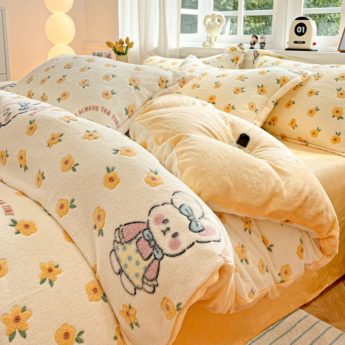 91家纺网 家纺一手货源 找家纺 韩巢家纺 2025新款高克重雪花绒牛奶绒四件套 田园兔（黄）