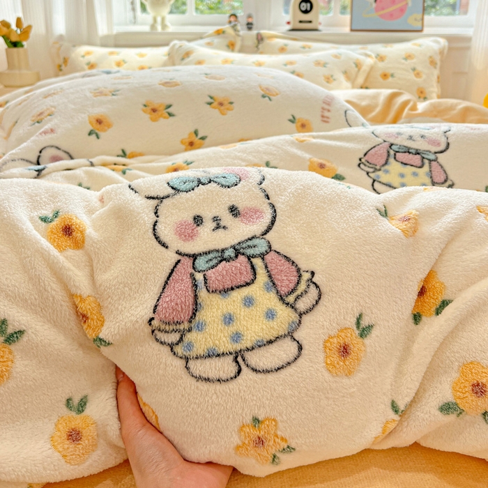 91家纺网 家纺一手货源 找家纺 韩巢家纺 2025新款高克重雪花绒牛奶绒四件套 田园兔（黄）